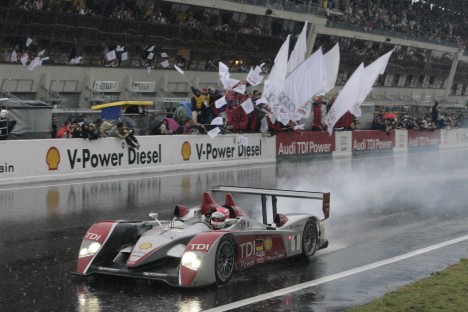 Stor jubel over den anden diesel sejr til Audi
(Foto: Audi Motorsport)